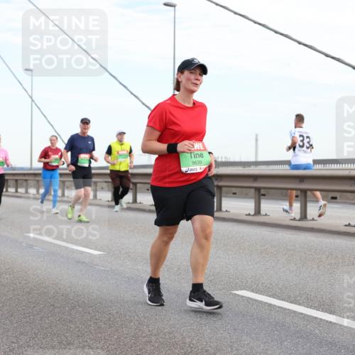03.10.2025 - Köhlbrandbrückenlauf Lena Gebhardt http://msf.ph/oto/9198393 03.10.2025 15:34:30 Position 1 9639, 33 meine-sportfotos.de