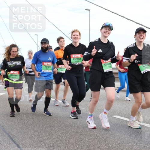 03.10.2025 - Köhlbrandbrückenlauf Lena Gebhardt http://msf.ph/oto/9198412 03.10.2025 15:34:34 Position 1 9641, 9640, 7636, 7776, 7868, 7861 meine-sportfotos.de