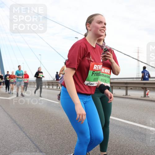 03.10.2025 - Köhlbrandbrückenlauf Lena Gebhardt http://msf.ph/oto/9198476 03.10.2025 15:34:47 Position 1 8378, 8379 meine-sportfotos.de