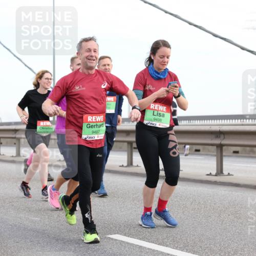 03.10.2025 - Köhlbrandbrückenlauf Lena Gebhardt http://msf.ph/oto/9198519 03.10.2025 15:34:57 Position 1 8274, 732, 9498, 9497 meine-sportfotos.de