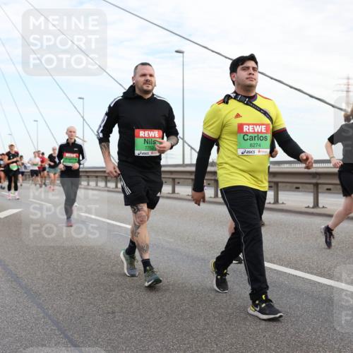 03.10.2025 - Köhlbrandbrückenlauf Lena Gebhardt http://msf.ph/oto/9198527 03.10.2025 15:34:58 Position 1 7752, 8274 meine-sportfotos.de