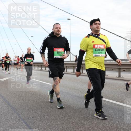 03.10.2025 - Köhlbrandbrückenlauf Lena Gebhardt http://msf.ph/oto/9198528 03.10.2025 15:34:58 Position 1 7752, 8274 meine-sportfotos.de