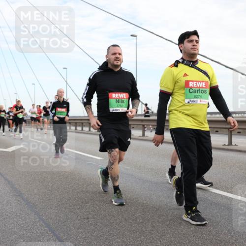 03.10.2025 - Köhlbrandbrückenlauf Lena Gebhardt http://msf.ph/oto/9198529 03.10.2025 15:34:58 Position 1 7752, 8274 meine-sportfotos.de