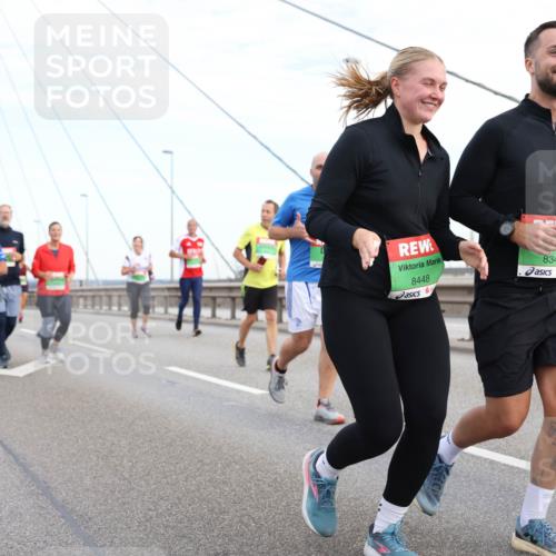 03.10.2025 - Köhlbrandbrückenlauf Lena Gebhardt http://msf.ph/oto/9198572 03.10.2025 15:35:11 Position 1 8448, 8349 meine-sportfotos.de