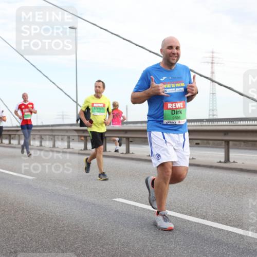03.10.2025 - Köhlbrandbrückenlauf Lena Gebhardt http://msf.ph/oto/9198578 03.10.2025 15:35:12 Position 1 9586 meine-sportfotos.de
