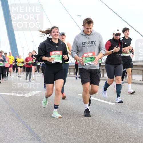 03.10.2025 - Köhlbrandbrückenlauf Lena Gebhardt http://msf.ph/oto/9198626 03.10.2025 15:35:22 Position 1 7741, 7909 meine-sportfotos.de