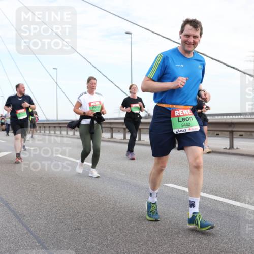03.10.2025 - Köhlbrandbrückenlauf Lena Gebhardt http://msf.ph/oto/9198734 03.10.2025 15:35:45 Position 1 9462 meine-sportfotos.de