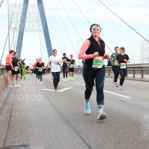03.10.2025 - Köhlbrandbrückenlauf Lena Gebhardt http://msf.ph/oto/9199196 03.10.2025 15:37:38 Position 1 8320 meine-sportfotos.de