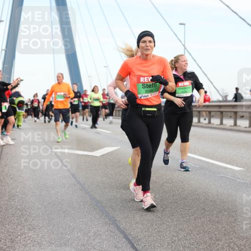 03.10.2025 - Köhlbrandbrückenlauf Lena Gebhardt http://msf.ph/oto/9199229 03.10.2025 15:37:45 Position 1 8588, 8454 meine-sportfotos.de