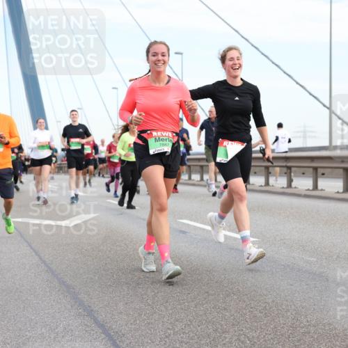 03.10.2025 - Köhlbrandbrückenlauf Lena Gebhardt http://msf.ph/oto/9199244 03.10.2025 15:37:49 Position 1 7887 meine-sportfotos.de