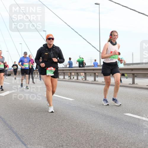 03.10.2025 - Köhlbrandbrückenlauf Lena Gebhardt http://msf.ph/oto/9199433 03.10.2025 15:38:42 Position 1 848, 9712 meine-sportfotos.de