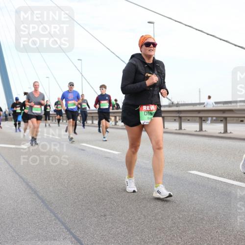 03.10.2025 - Köhlbrandbrückenlauf Lena Gebhardt http://msf.ph/oto/9199438 03.10.2025 15:38:43 Position 1 848, 972 meine-sportfotos.de