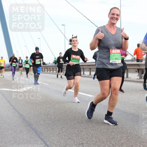 03.10.2025 - Köhlbrandbrückenlauf Lena Gebhardt http://msf.ph/oto/9199452 03.10.2025 15:38:46 Position 1 8418, 9692, 9693, 53 meine-sportfotos.de