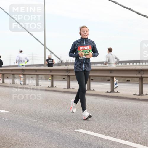 03.10.2025 - Köhlbrandbrückenlauf Lena Gebhardt http://msf.ph/oto/9199500 03.10.2025 15:39:00 Position 1  meine-sportfotos.de
