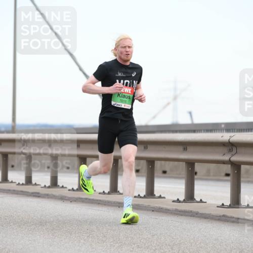 03.10.2025 - Köhlbrandbrückenlauf Lena Gebhardt http://msf.ph/oto/9199635 03.10.2025 15:17:26 Position 1 7015 meine-sportfotos.de