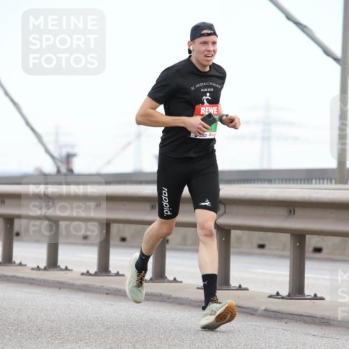 03.10.2025 - Köhlbrandbrückenlauf Lena Gebhardt http://msf.ph/oto/9199718 03.10.2025 15:18:37 Position 1 32, 24, 08, 2019 meine-sportfotos.de