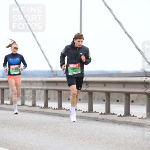 03.10.2025 - Köhlbrandbrückenlauf Lena Gebhardt http://msf.ph/oto/9199729 03.10.2025 15:18:51 Position 1 7020, 7286 meine-sportfotos.de