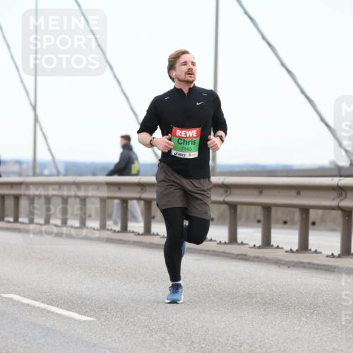 03.10.2025 - Köhlbrandbrückenlauf Lena Gebhardt http://msf.ph/oto/9199762 03.10.2025 15:19:16 Position 1 7143 meine-sportfotos.de