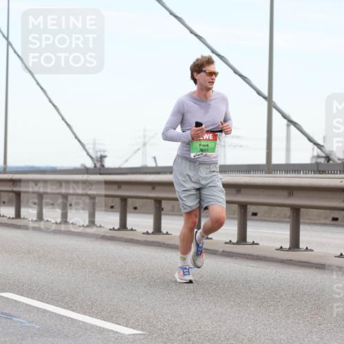 03.10.2025 - Köhlbrandbrückenlauf Lena Gebhardt http://msf.ph/oto/9199777 03.10.2025 15:19:26 Position 1 9663 meine-sportfotos.de