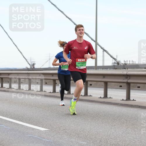 03.10.2025 - Köhlbrandbrückenlauf Lena Gebhardt http://msf.ph/oto/9199836 03.10.2025 15:19:55 Position 1 9591, 9269 meine-sportfotos.de