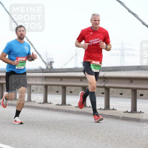 03.10.2025 - Köhlbrandbrückenlauf Lena Gebhardt http://msf.ph/oto/9199881 03.10.2025 15:20:16 Position 1 7068, 481 meine-sportfotos.de