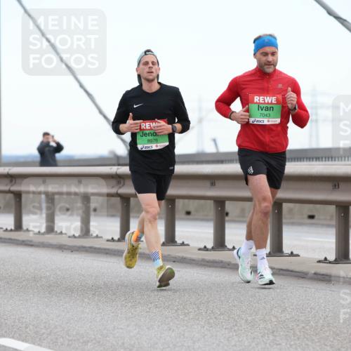 03.10.2025 - Köhlbrandbrückenlauf Lena Gebhardt http://msf.ph/oto/9199979 03.10.2025 15:20:56 Position 1 8976, 7043 meine-sportfotos.de