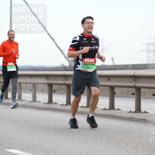 03.10.2025 - Köhlbrandbrückenlauf Lena Gebhardt http://msf.ph/oto/9200122 03.10.2025 15:21:36 Position 1 3, 9512 meine-sportfotos.de