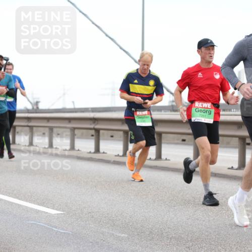 03.10.2025 - Köhlbrandbrückenlauf Lena Gebhardt http://msf.ph/oto/9200157 03.10.2025 15:21:54 Position 1 7261, 7256 meine-sportfotos.de