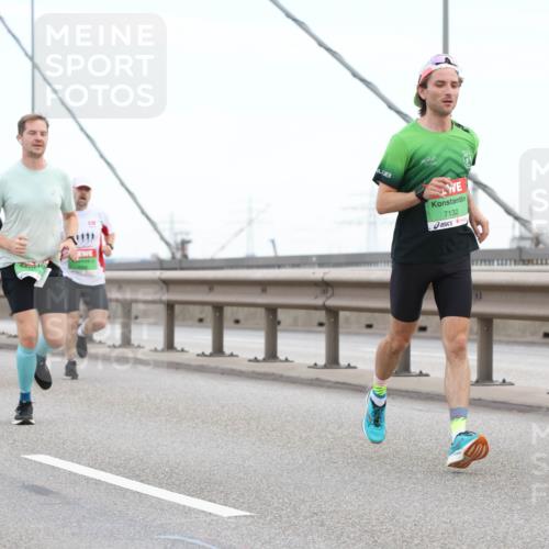 03.10.2025 - Köhlbrandbrückenlauf Lena Gebhardt http://msf.ph/oto/9200192 03.10.2025 15:22:03 Position 1 7132 meine-sportfotos.de