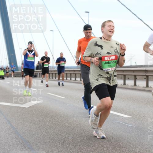 03.10.2025 - Köhlbrandbrückenlauf Lena Gebhardt http://msf.ph/oto/9200205 03.10.2025 15:22:07 Position 1 7614, 7352 meine-sportfotos.de