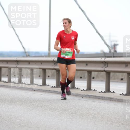 03.10.2025 - Köhlbrandbrückenlauf Lena Gebhardt http://msf.ph/oto/9200223 03.10.2025 15:22:14 Position 1 7262 meine-sportfotos.de