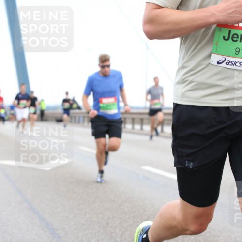 03.10.2025 - Köhlbrandbrückenlauf Lena Gebhardt http://msf.ph/oto/9200253 03.10.2025 15:22:25 Position 1 9195 meine-sportfotos.de