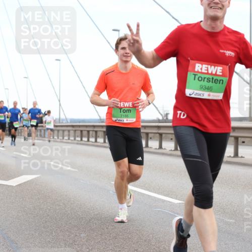 03.10.2025 - Köhlbrandbrückenlauf Lena Gebhardt http://msf.ph/oto/9200273 03.10.2025 15:22:32 Position 1 7185, 9346 meine-sportfotos.de