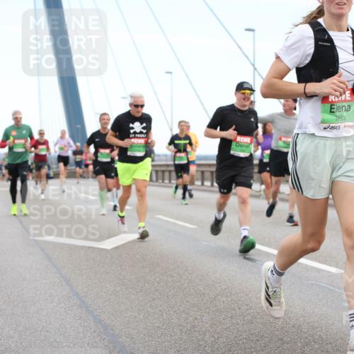 03.10.2025 - Köhlbrandbrückenlauf Lena Gebhardt http://msf.ph/oto/9200303 03.10.2025 15:22:41 Position 1 0, 7193 meine-sportfotos.de