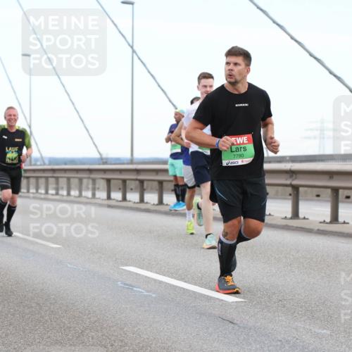 03.10.2025 - Köhlbrandbrückenlauf Lena Gebhardt http://msf.ph/oto/9200477 03.10.2025 15:23:23 Position 1 7115, 7780, 9595 meine-sportfotos.de