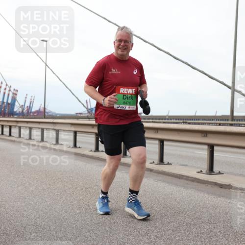 03.10.2025 - Köhlbrandbrückenlauf Lena Gebhardt http://msf.ph/oto/9200545 03.10.2025 16:12:55 Position 2 8476 meine-sportfotos.de