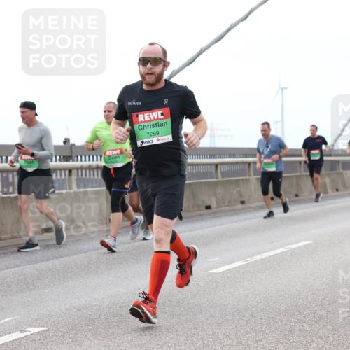 03.10.2025 - Köhlbrandbrückenlauf Lena Gebhardt http://msf.ph/oto/9200604 03.10.2025 15:40:35 Position 2 00, 7259 meine-sportfotos.de