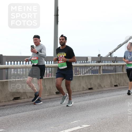 03.10.2025 - Köhlbrandbrückenlauf Lena Gebhardt http://msf.ph/oto/9200607 03.10.2025 15:40:37 Position 2 7278, 72, 39, 9666 meine-sportfotos.de