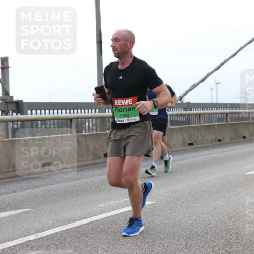 03.10.2025 - Köhlbrandbrückenlauf Lena Gebhardt http://msf.ph/oto/9200616 03.10.2025 15:40:39 Position 2 9189 meine-sportfotos.de
