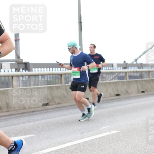 03.10.2025 - Köhlbrandbrückenlauf Lena Gebhardt http://msf.ph/oto/9200618 03.10.2025 15:40:40 Position 2 189 meine-sportfotos.de
