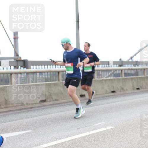 03.10.2025 - Köhlbrandbrückenlauf Lena Gebhardt http://msf.ph/oto/9200619 03.10.2025 15:40:40 Position 2  meine-sportfotos.de
