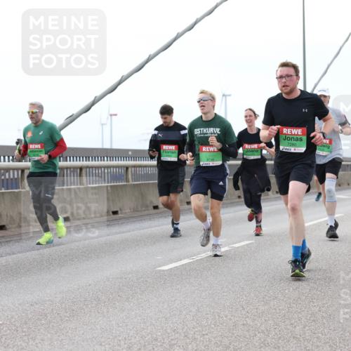 03.10.2025 - Köhlbrandbrückenlauf Lena Gebhardt http://msf.ph/oto/9200631 03.10.2025 15:40:49 Position 2 9746, 7280 meine-sportfotos.de