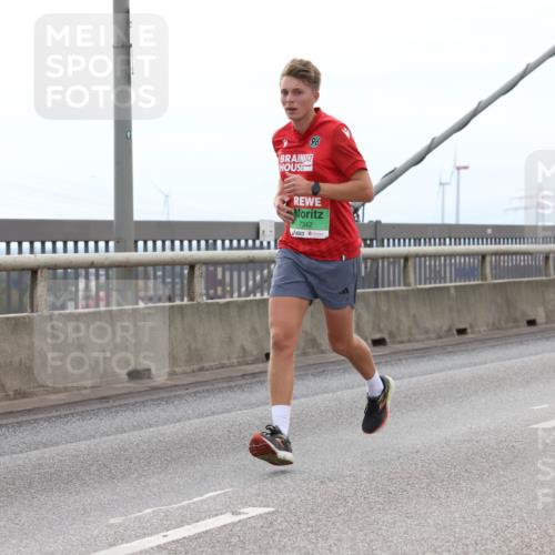 03.10.2025 - Köhlbrandbrückenlauf Lena Gebhardt http://msf.ph/oto/9200655 03.10.2025 15:40:57 Position 2 91, 247, 96, 7342 meine-sportfotos.de