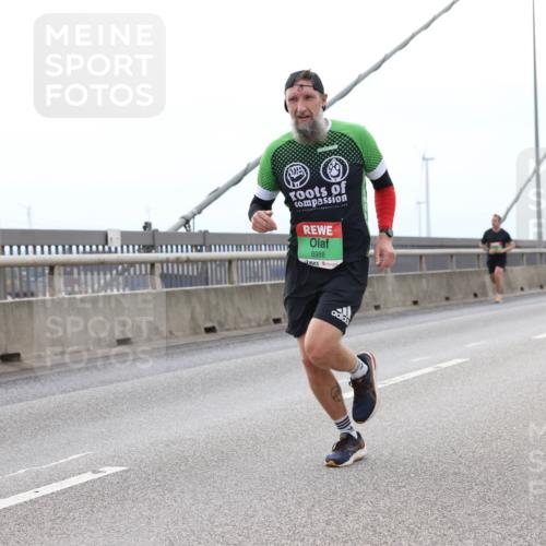 03.10.2025 - Köhlbrandbrückenlauf Lena Gebhardt http://msf.ph/oto/9200672 03.10.2025 15:41:03 Position 2 8988 meine-sportfotos.de