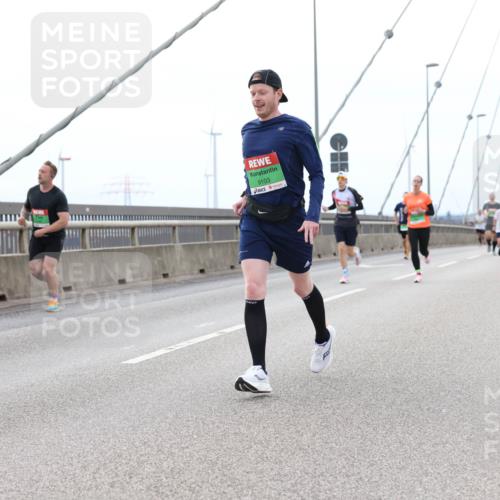 03.10.2025 - Köhlbrandbrückenlauf Lena Gebhardt http://msf.ph/oto/9200683 03.10.2025 15:41:07 Position 2 9103 meine-sportfotos.de