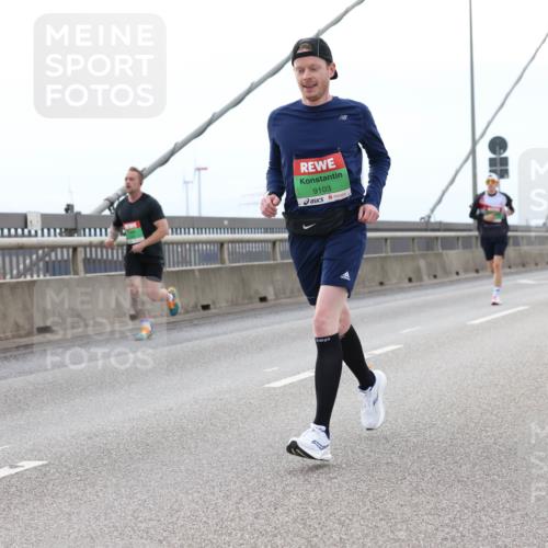 03.10.2025 - Köhlbrandbrückenlauf Lena Gebhardt http://msf.ph/oto/9200685 03.10.2025 15:41:08 Position 2 9103 meine-sportfotos.de
