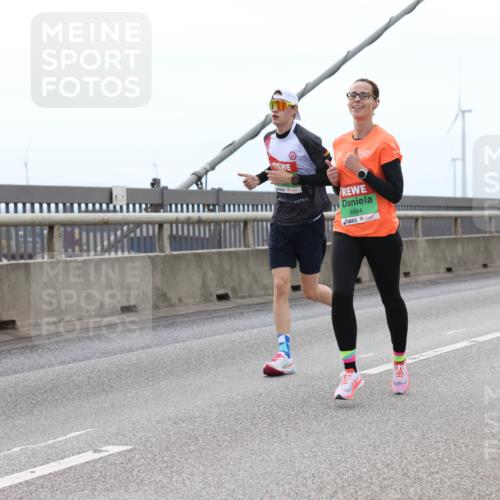 03.10.2025 - Köhlbrandbrückenlauf Lena Gebhardt http://msf.ph/oto/9200693 03.10.2025 15:41:11 Position 2 8994 meine-sportfotos.de