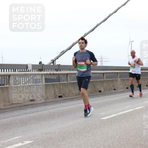 03.10.2025 - Köhlbrandbrückenlauf Lena Gebhardt http://msf.ph/oto/9200711 03.10.2025 15:41:21 Position 2 91, 96 meine-sportfotos.de