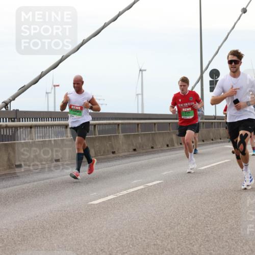 03.10.2025 - Köhlbrandbrückenlauf Lena Gebhardt http://msf.ph/oto/9200714 03.10.2025 15:41:22 Position 2 96, 8049 meine-sportfotos.de