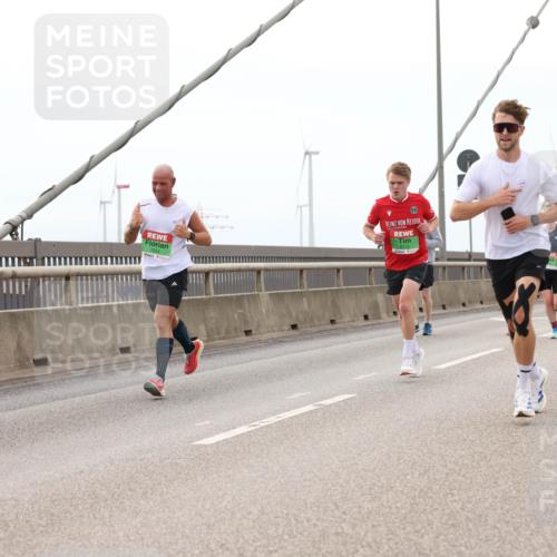03.10.2025 - Köhlbrandbrückenlauf Lena Gebhardt http://msf.ph/oto/9200715 03.10.2025 15:41:23 Position 2 7031, 96 meine-sportfotos.de
